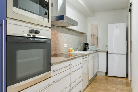 Coffee/tea facilities, Kitchen or kitchenette, dishwasher, minibar, pet friendly, stove, toaster