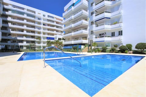 Property building, Swimming pool, Swimming pool