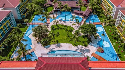 Property building, Pool view