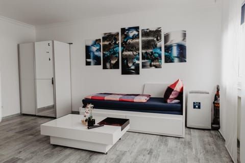 SK Apartments - Blue Condo in Gelsenkirchen