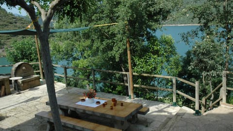 View (from property/room), Balcony/Terrace, Mountain view