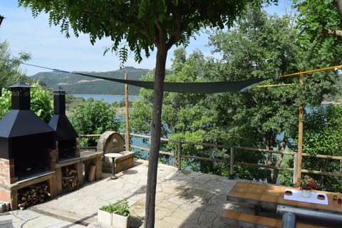 BBQ facilities, Balcony/Terrace, Garden view, Mountain view