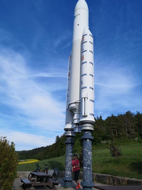 Nearby landmark, Cycling