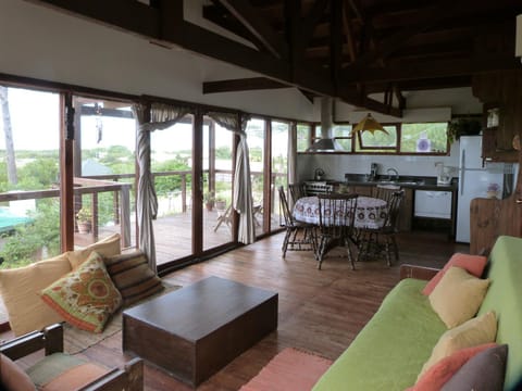 Cabaña en la playa. ventanales y terraza al mar House in Canelones Department, Uruguay