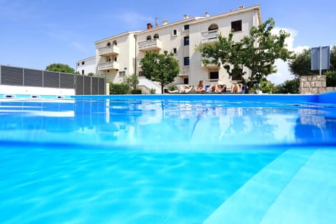 Facade/entrance, Swimming pool, Swimming pool