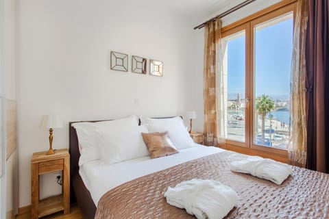 Bedroom, City view, Landmark view, Sea view, Street view