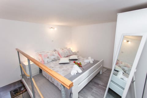 Studio Apartment Vasilj Apartamento in Split