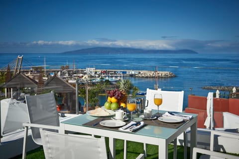 Balcony/Terrace, Food, Sea view