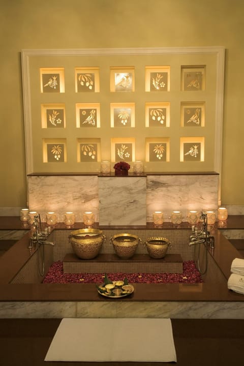 Taj Nadesar Palace Hotel in Varanasi