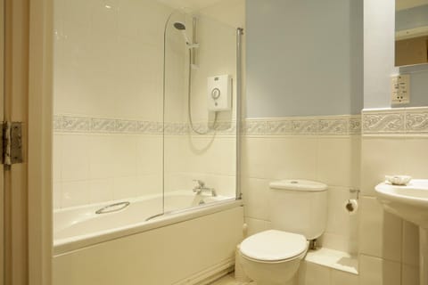 Newly refurbished 1 bed first floor apartment with wifi Condominio in Portsmouth