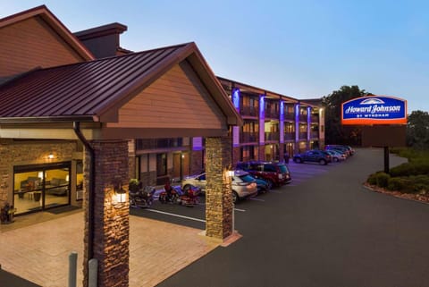 Howard Johnson by Wyndham Pigeon Forge Hotel in Pigeon Forge