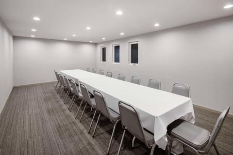 Meeting/conference room