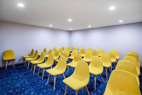 Meeting/conference room