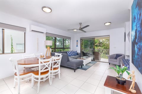 Seascape Holidays - Tropical Reef Apartments Aparthotel in Port Douglas