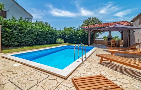 Balcony/Terrace, Swimming pool