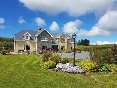 Greenlawn Lodge Bed and Breakfast in County Clare