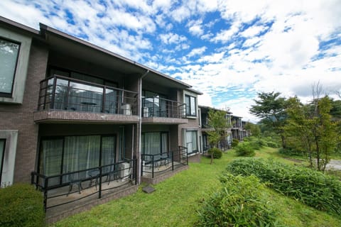 Garden, Balcony/Terrace, Kitchen or kitchenette, Photo of the whole room, Garden view, Mountain view, Quiet street view, Inner courtyard view