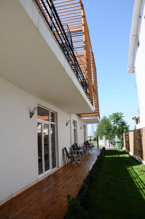 BBQ facilities, Garden, Balcony/Terrace