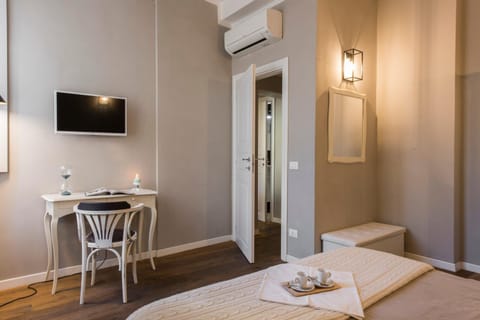 Dreamy Brunelleschi Apartment in Florence