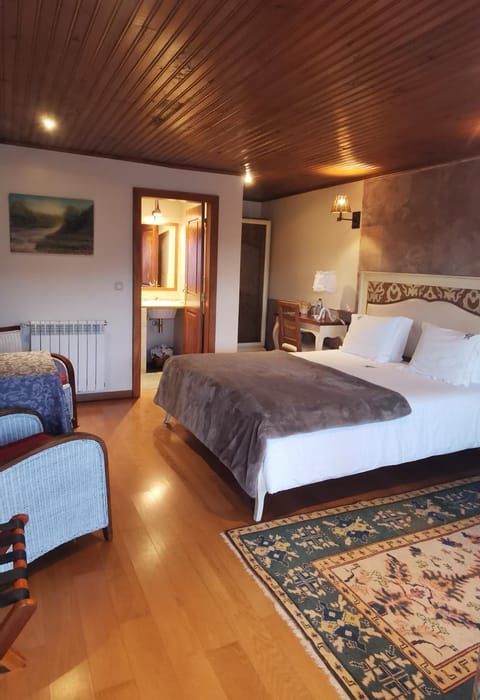 Casa De Canilhas Bed and Breakfast in Porto District