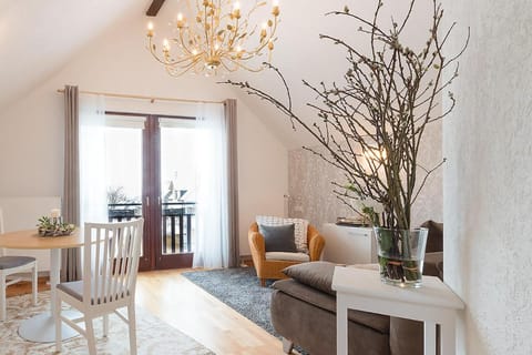 Living room, Dining area, Garden view