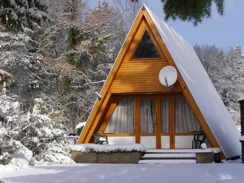 Ferienhaus im Nordschwarzwald - Nurdachhaus in Waldrandlage House in Pforzheim