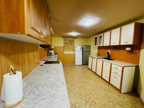 Kitchen or kitchenette, Communal kitchen