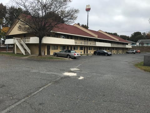 Royal Inn Motel in Charlotte