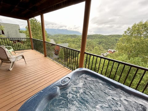 Natural landscape, Hot Tub, View (from property/room), Balcony/Terrace, Mountain view