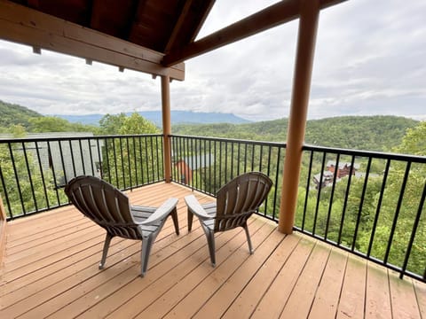 Patio, Day, Natural landscape, View (from property/room), Balcony/Terrace, Mountain view