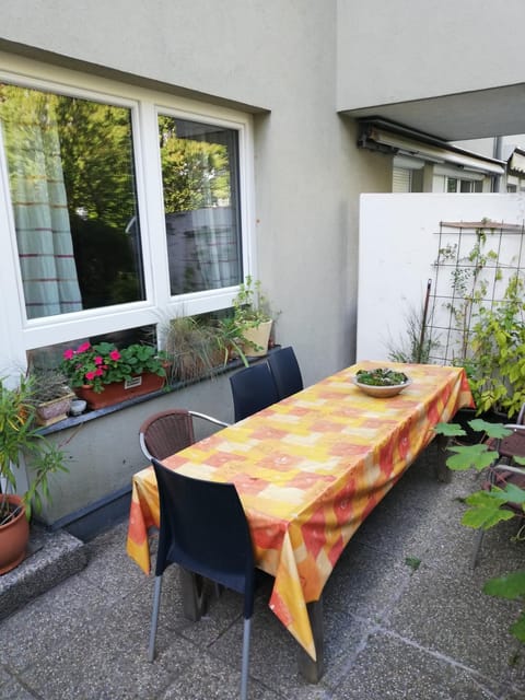 Room in maisonette with garden, parking place Bed and Breakfast in Vienna