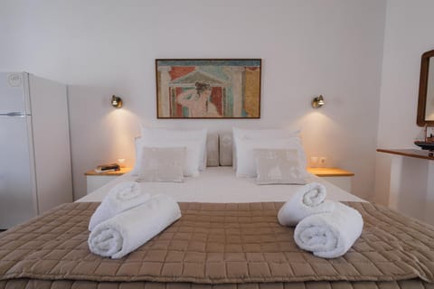 Studios Eliza Apartment hotel in Milos