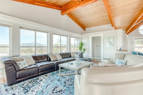 Blue Ocean Beauty Maison in Cape Meares