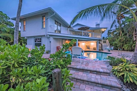 Surrounded By Sea Breezes Casa in Holmes Beach