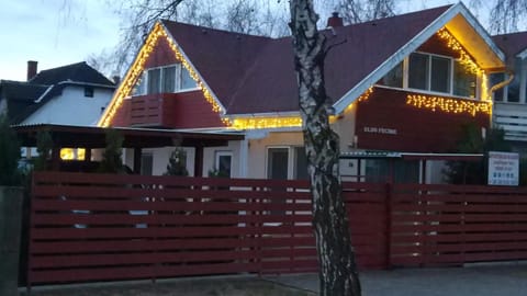 Property building, Facade/entrance, Winter