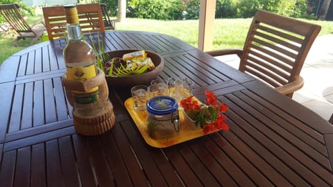 Patio, Dining area