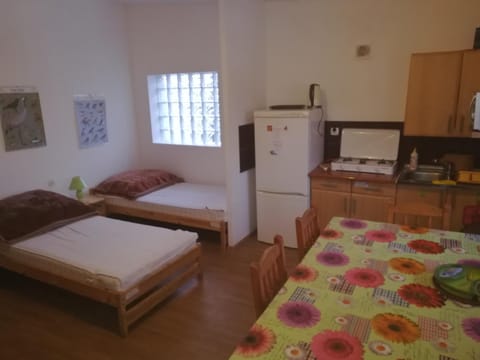 Garden, Bathroom, Kitchen or kitchenette, Dining area, Bedroom