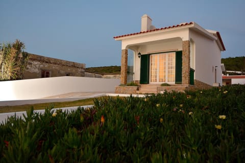 Facade/entrance, Sea view