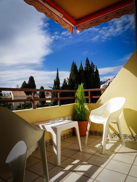 Spring, Balcony/Terrace, Garden view