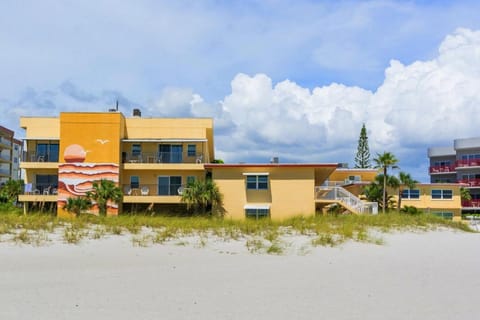 222 Surf Song Resort House in Madeira Beach