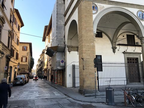 Leon Rosso Flat Condo in Florence
