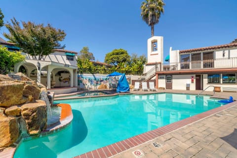 Pool view, Swimming pool