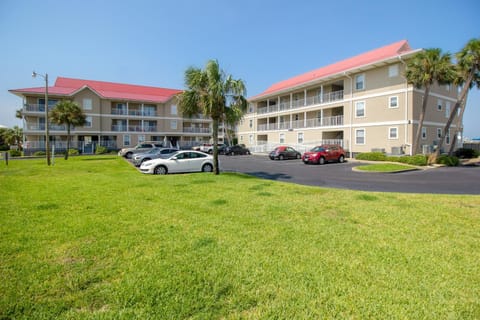 Sunset Harbour Villas Apartment in Pensacola Beach