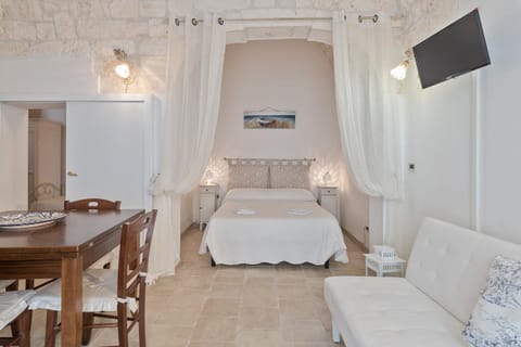 White House Flats & Studios House in Ostuni