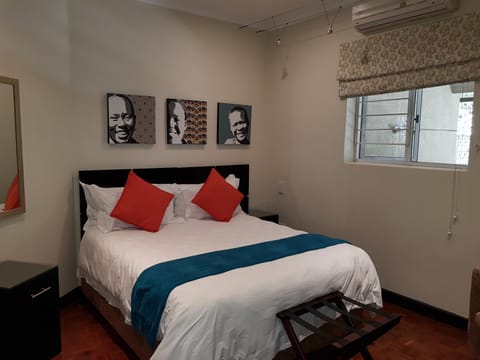 Glendower View Guest House Bed and Breakfast in Johannesburg