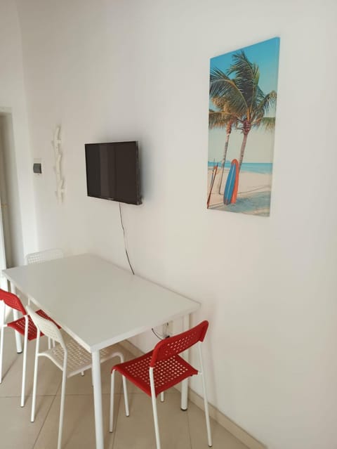 TV and multimedia, Dining area