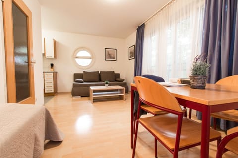Apartmenthaus Hietzing I contactless check-in Apartment in Vienna