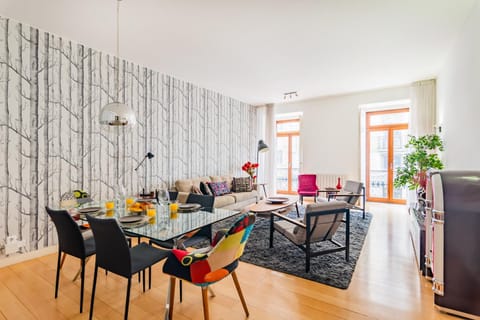 Living room, Dining area