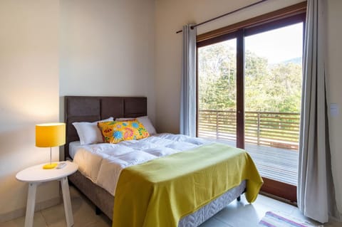 Bed, Balcony/Terrace, Photo of the whole room, Bedroom, Mountain view, Sea view