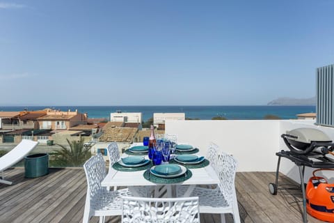 BBQ facilities, Balcony/Terrace, Sea view, Street view